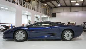 Jaguar XJ220 1994 года 